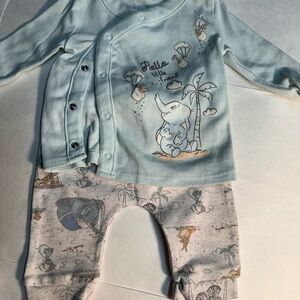 Disney and Carters Baby clothing size 6 months! Excellent shape. No stains.